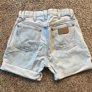 Women's Light Blue Denim wrangler Shorts room to cut